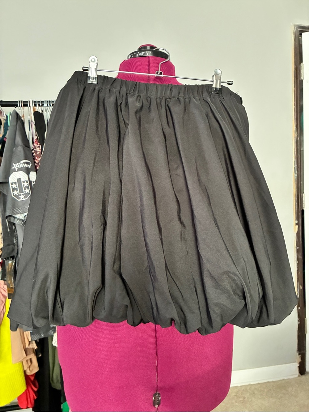 SHEIN Black Bubble Hem Skater Skirt